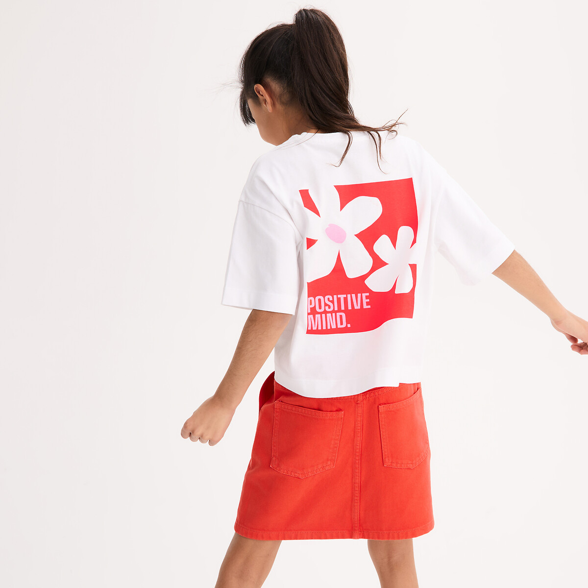 Μπλουζάκι με στρογγυλή λαιμόκοψη