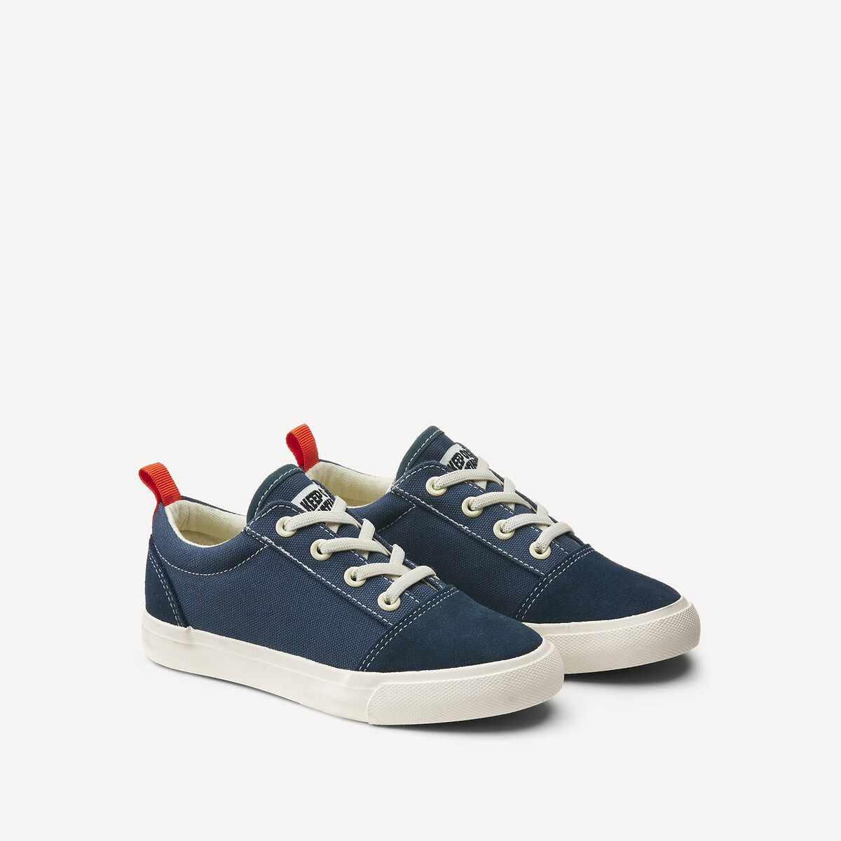 Υφασμάτινα αθλητικά με ελαστικά κορδόνια