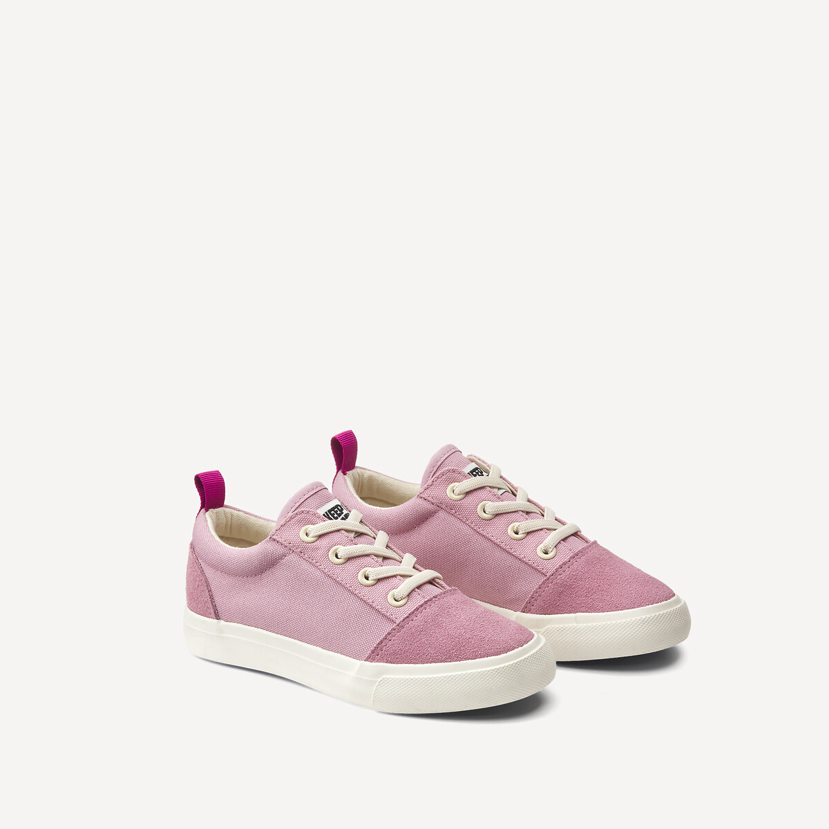 Υφασμάτινα αθλητικά με ελαστικά κορδόνια