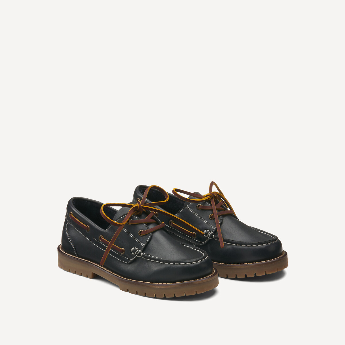 Μοκασίνια boat με τρακτερωτή σόλα από δέρμα