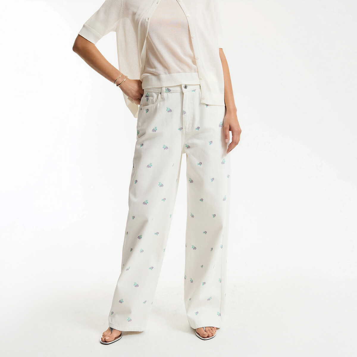 Τζιν παντελόνι με φλοράλ κεντήματα