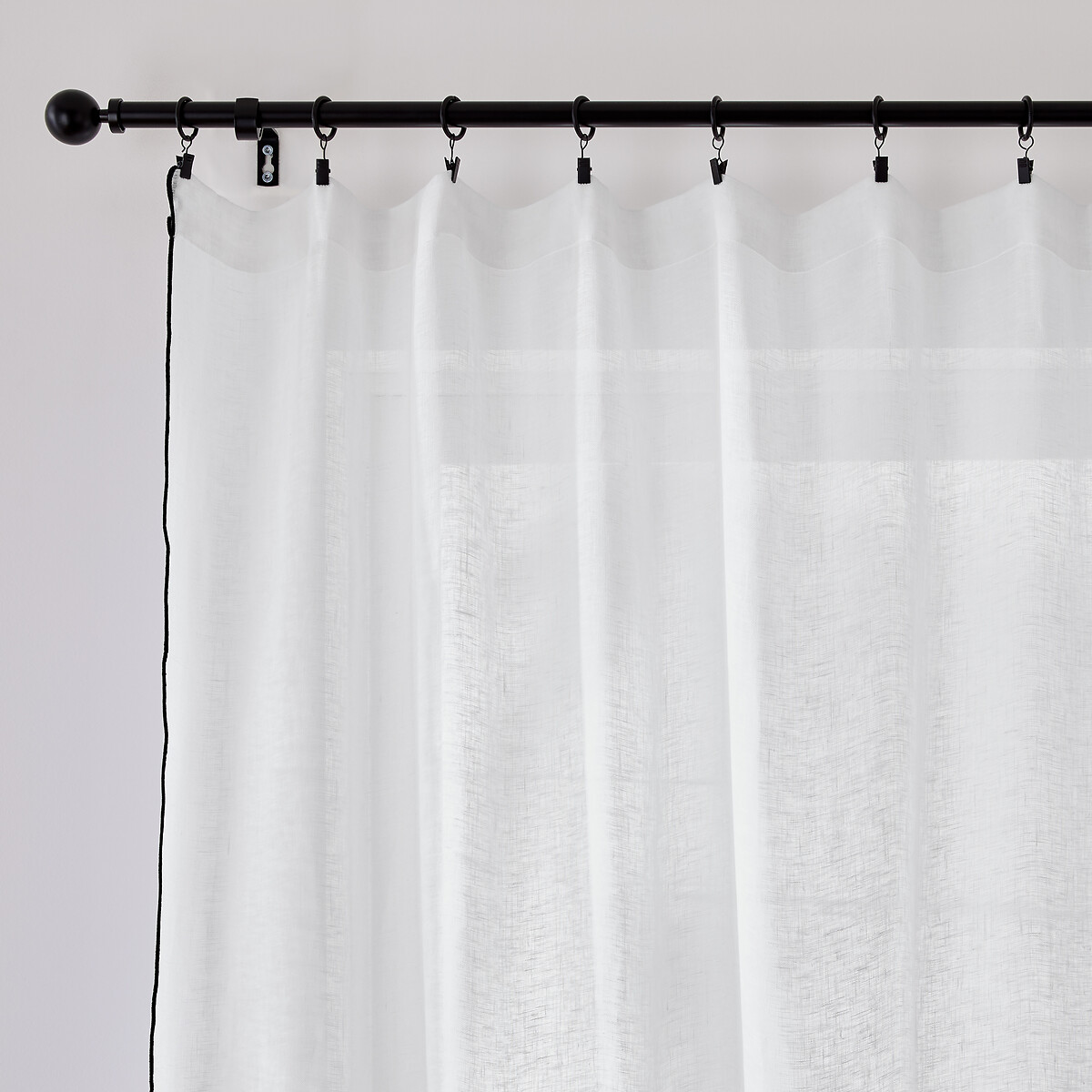 Λεπτή κουρτίνα από λινό με μαύρο ρέλι 260x135 cm