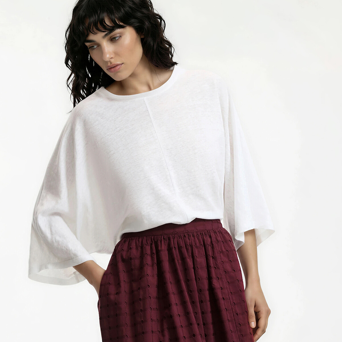 Λινό t-shirt με στρογγυλή λαιμόκοψη και φαρδιά μανίκια