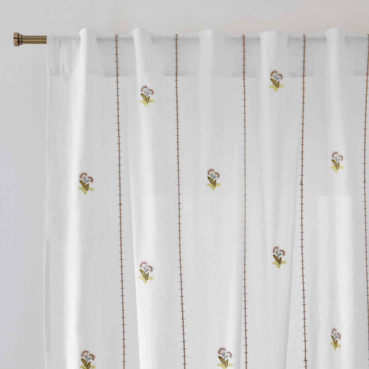 Κουρτίνα από κεντημένο βαμβάκι