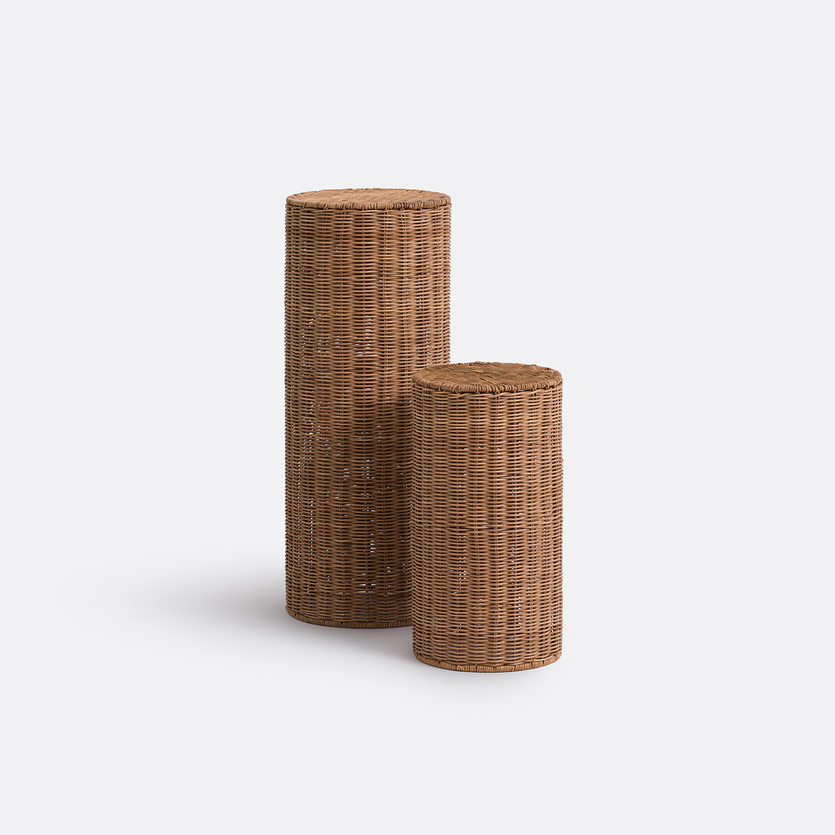 Σετ 2 βοηθητικών τραπεζιών από κυματιστό ρατάν