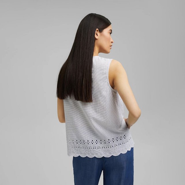 Αμάνικη μπλούζα με στρογγυλή λαιμόκοψη και κέντημα