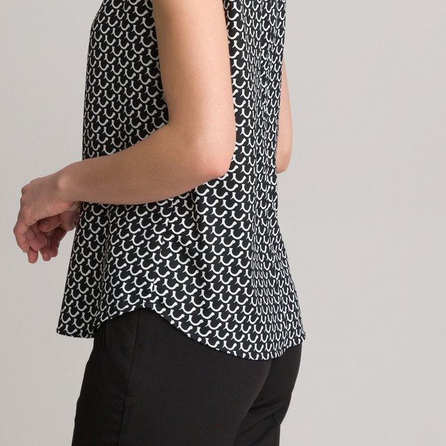 Κοντομάνικη μπλούζα με εμπριμέ μοτίβο