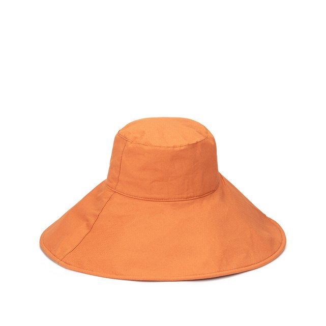 Στρογγυλό καπέλο με περιμετρικό γείσο