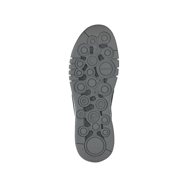 Αθλητικά παπούτσια με διάτρητο μοτίβο, Aerantis