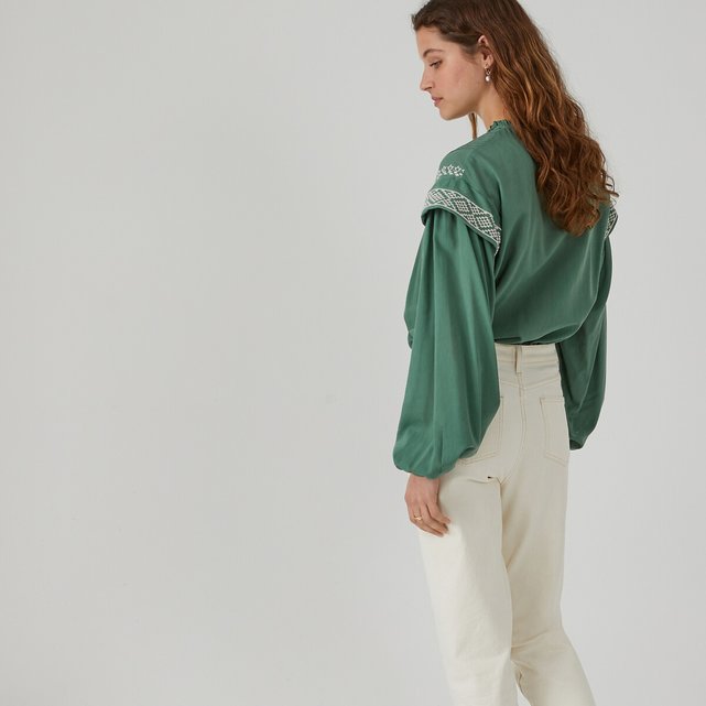 Μακρυμάνικη μπλούζα με λαιμό σε βικτωριανό στυλ και κεντήματα