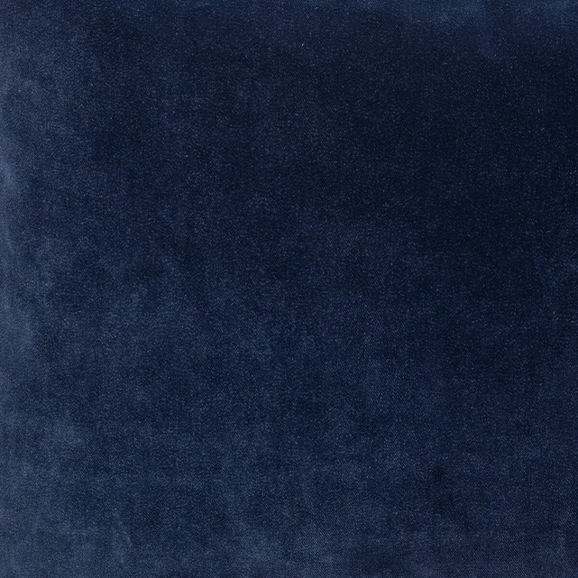 Βελούδινη πολυθρόνα, Skander