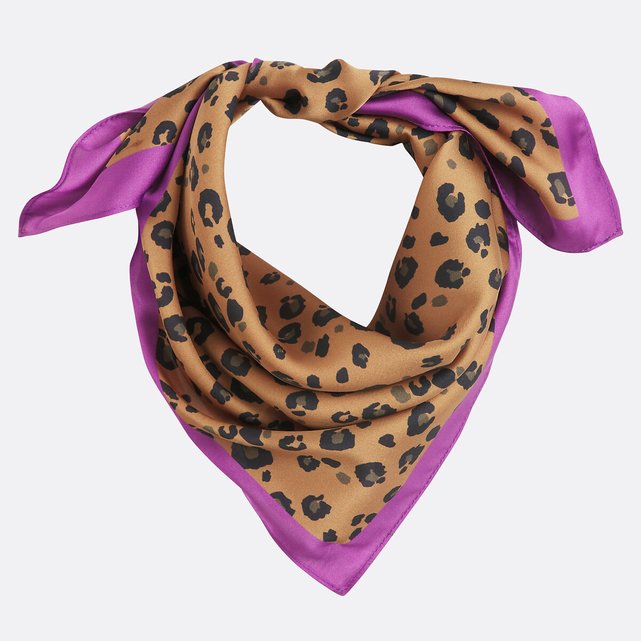 Εμπριμέ φουλάρι με animal print