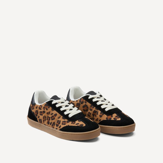 Ρετρό sneakers από δύο υλικά