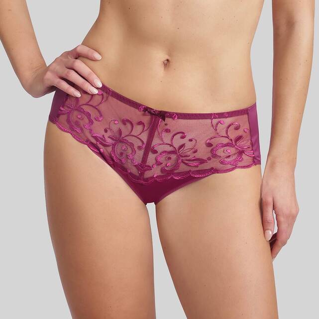 Μίντι σλιπ, Essential Elegance Broderie
