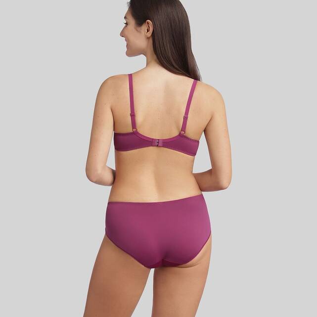 Μίντι σλιπ, Essential Elegance Broderie
