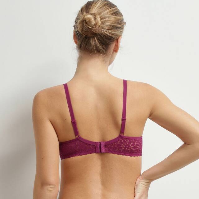 Σουτιέν από δαντέλα, Daily Dentelle