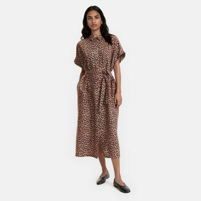 Μακρύ φλοράλ φόρεμα με animal print και κοντά μανίκια