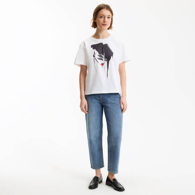 Κοντομάνικο t-shirt με στρογγυλή λαιμόκοψη και γραφικό τύπωμα