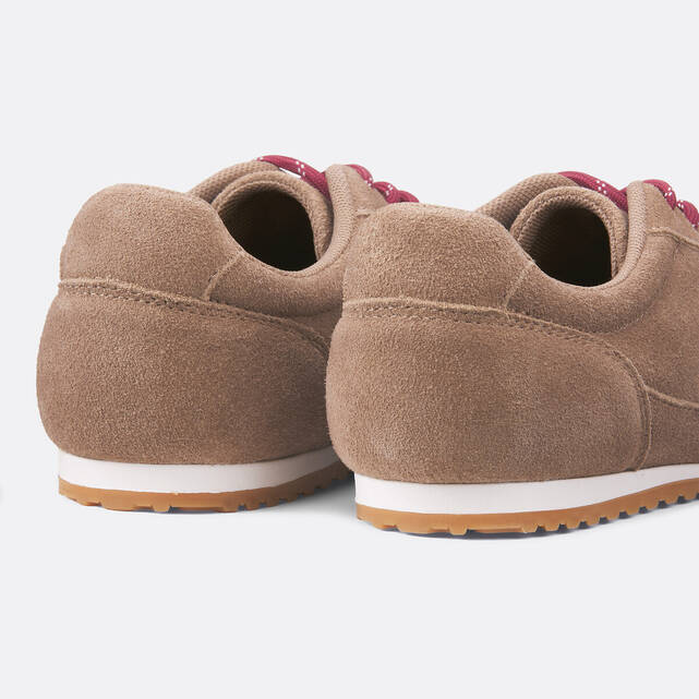 Sneakers από σουέντ δέρμα