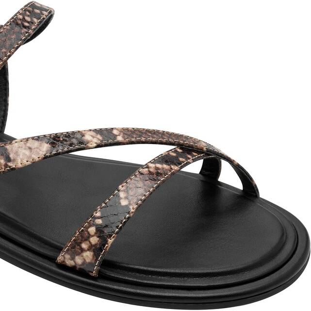 Flat σανδάλια