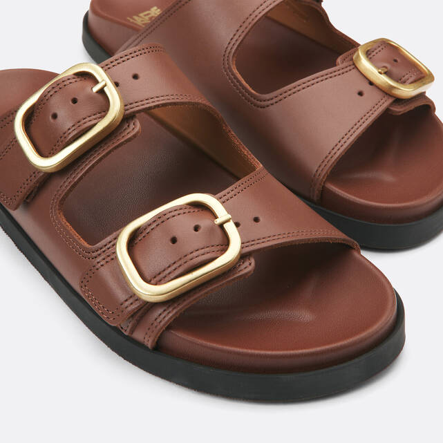 Δερμάτινα mules με διπλό λουράκι