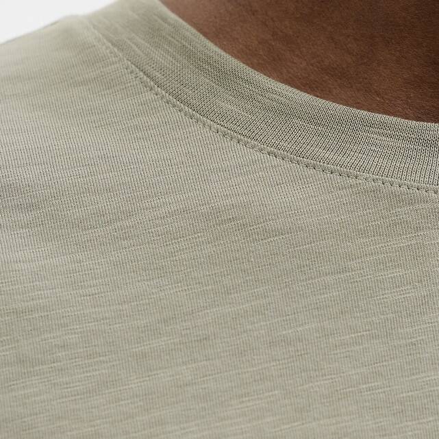 Κοντομάνικο t-shirt σε χαλαρή γραμμή