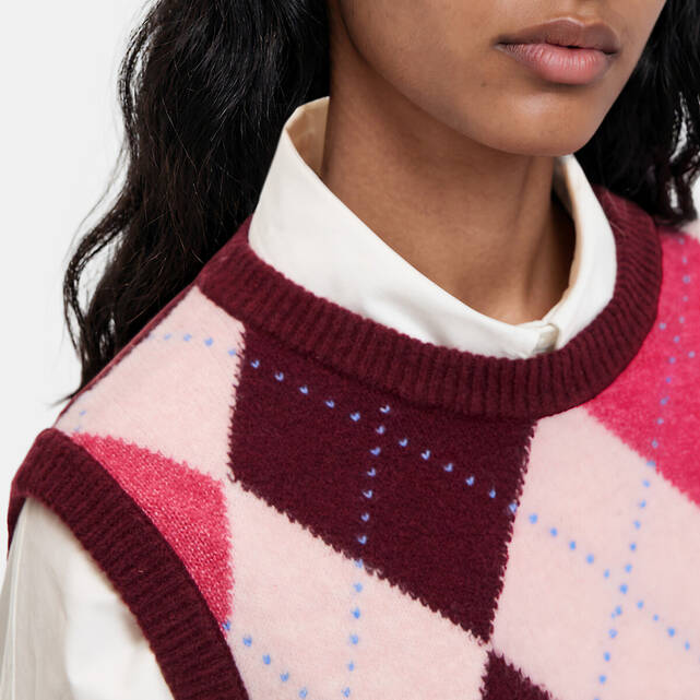 Αμάνικο πλεκτό με σχέδιο ρόμβους