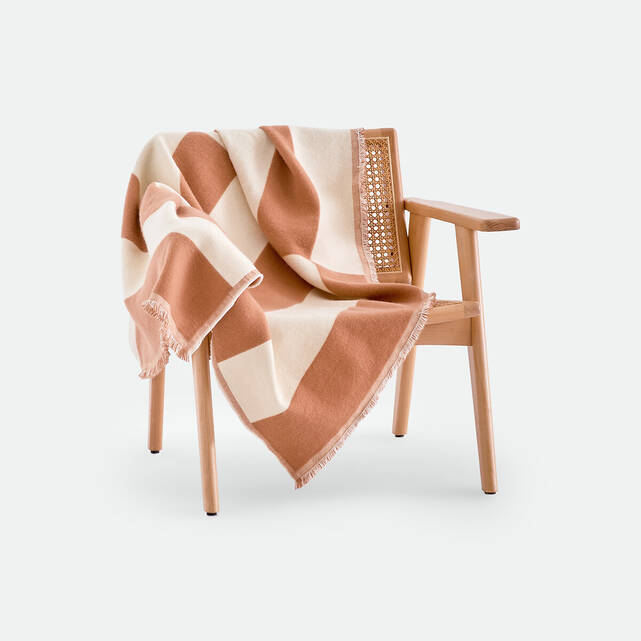 Ριχτάρι ζακάρ με γεωμετρικές ρίγες και κρόσσια, TABAKA
