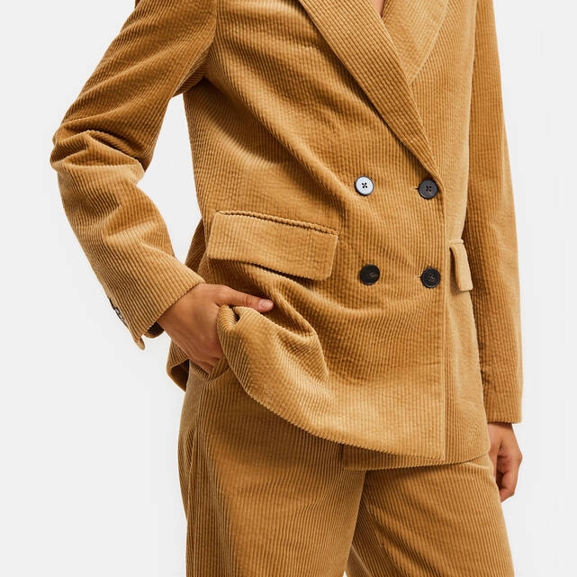 Σταυρωτό κοτλέ blazer σε oversize γραμμή