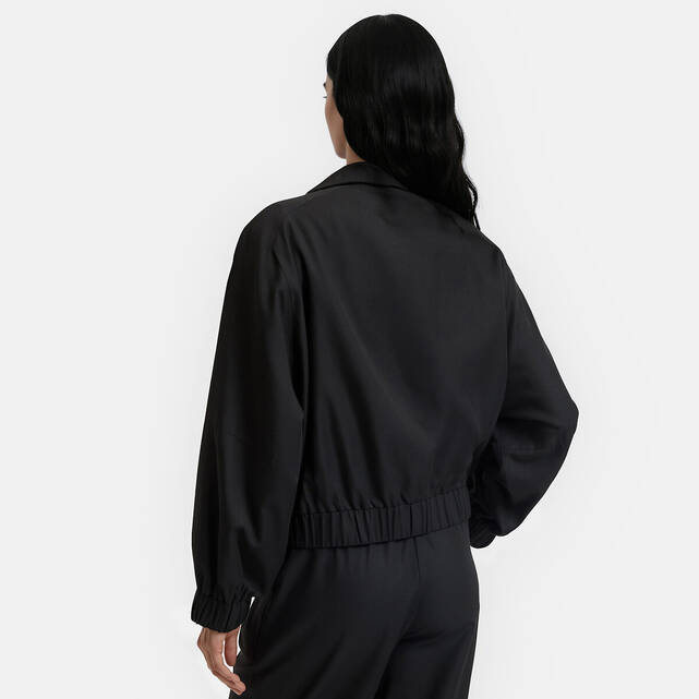 Μπουφάν bomber σε oversize γραμμή
