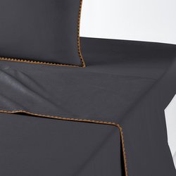 Carbon/ocher