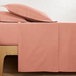 Peach pink