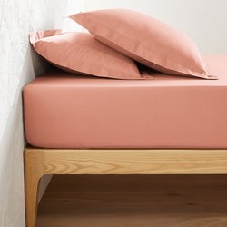 Peach pink