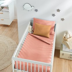 Peach pink