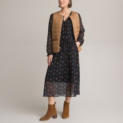 Print/navy background