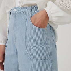 Blue striped/white