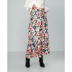 Print/beige background