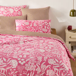 Print/pink background