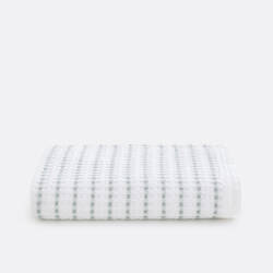 White/grey-green