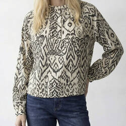Black print/white