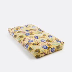 Print/yellow background