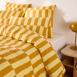 Yellow/ochre