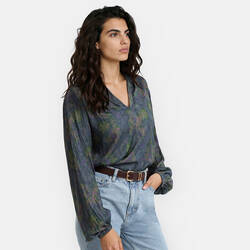 Print/khaki background
