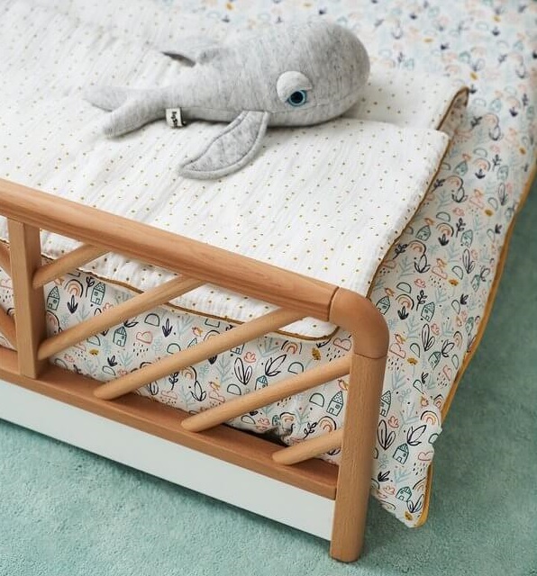 Κρεβάτι με τάβλες, Montessori - MA PETITE ECOLE MONTESSORI X LA REDOUTE INTERIEURS