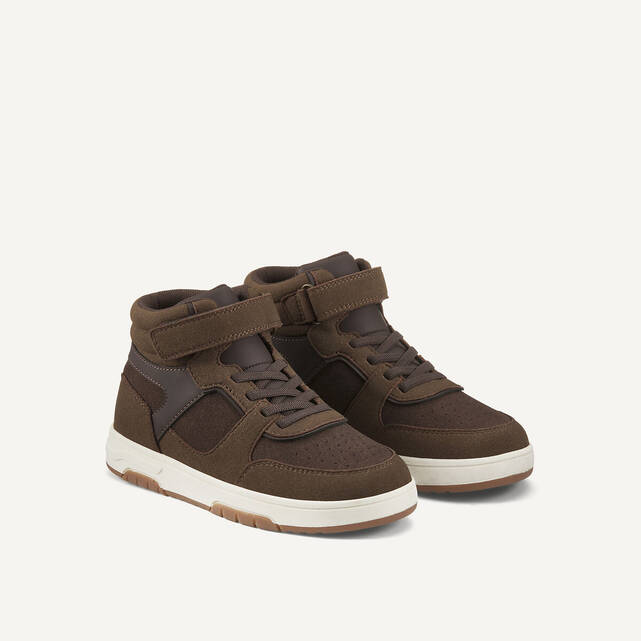 Ψηλά sneakers με ελαστικά κορδόνια