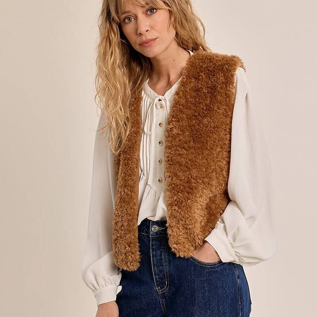 Αμάνικη ζακέτα από sherpa